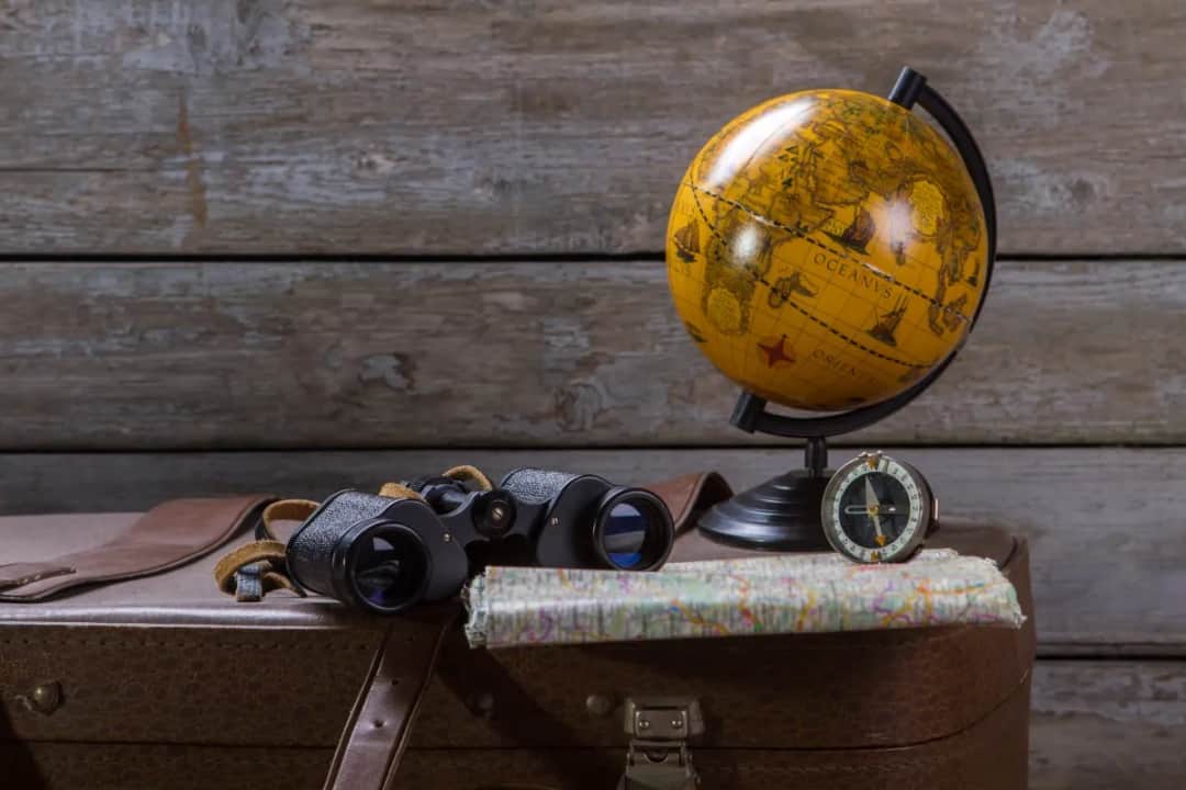 Biuro podróży czy samemu: co wybrać, by uniknąć rozczarowań?