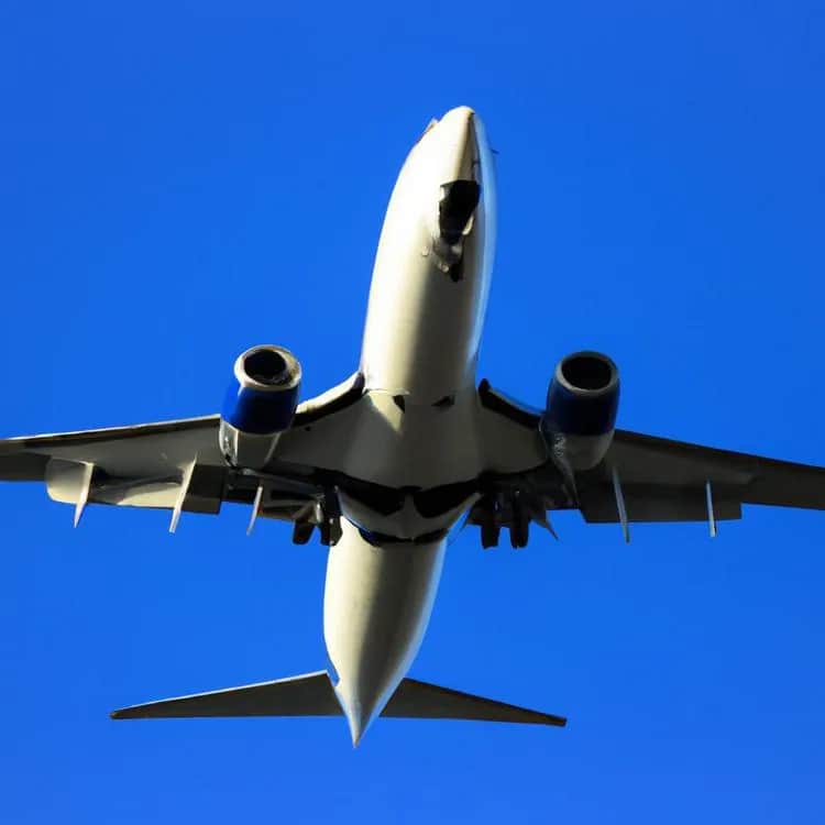 Ile trwa lot do Hiszpanii? Sprawdź, co wpływa na czas podróży