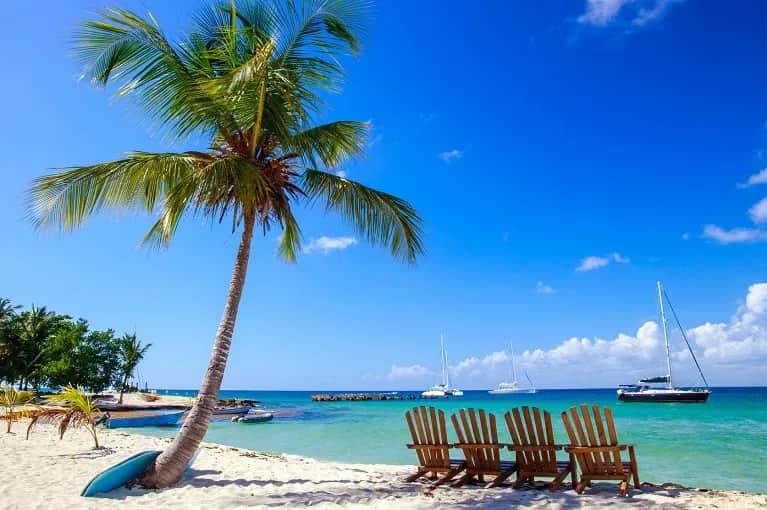 Ciepłe kraje w lutym - uniknij zimna i odkryj rajskie miejsca