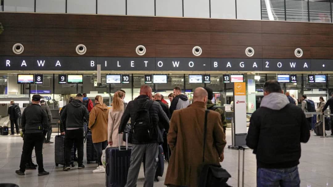 Ile się płaci za nadbagaż na lotnisku? Sprawdź, jak zaoszczędzić Ile się płaci za nadbagaż na lotnisku? Sprawdź, jak zaoszczędzić